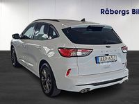 Begagnad Ford Kuga Business Edition 225 HK (165 kW) 2022 Vit SUV