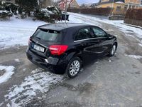 Begagnad Mercedes A180 122 HK (89 kW) 2014 Svart metalick