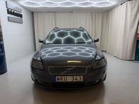 Begagnad Volvo V50 Momentum 220 HK (161 kW) 2004 Grå Kombi