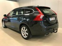 begagnad Volvo V60 D4 AWD Geartr Momentum, Euro 6 190hk Fr 743kr/mån