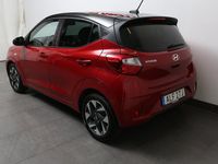 Begagnad Hyundai i10 Essential 67 HK (49 kW) 2023 Röd Halvkombi
