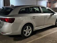 begagnad Toyota Avensis Kombi 2.0 D-4D Euro 6