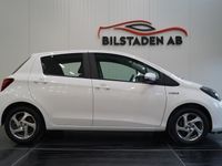 begagnad Toyota Yaris Hybrid e-CVT Bak-kamera Halvkombi 2016, Halvkombi