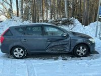 Begagnad Kia Ceed Sportswagon 115 HK (84 kW) 2010 Kombi