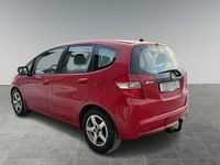 Begagnad Honda Jazz 101 HK (74 kW) 2012 Röd Halvkombi