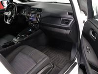 Begagnad Nissan Leaf Acenta 110 kW (150 HK) 2022 Vit Halvkombi