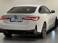 begagnad BMW i4 eDrive40 Charged Nav HiFi P-Assist Drag Serviceavtal 2022, Personbil