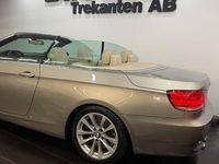 Begagnad BMW 335 Cabriolet Comfort Edition 306 HK (225 kW) 2007 Ljusbrun Cab