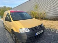 Begagnad VW Caddy 105 HK (77 kW) 2008 Röd Minibuss