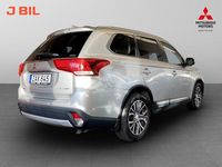 Begagnad Mitsubishi Outlander 150 HK (110 kW) 2017 Silver SUV