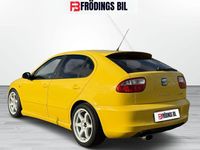 Begagnad Seat Leon CUPRA 224 HK (164 kW) 2004 Gul Halvkombi