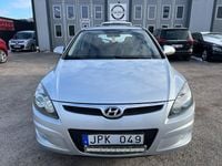 Begagnad Hyundai i30 140 HK (102 kW) 2009 Silver Halvkombi