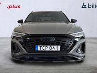 Begagnad Audi Q8 e-tron S-Line 303 kW (413 HK) 2023 Chronosgrå metallic SUV