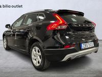 Begagnad Volvo V40 Business Edition 152 HK (111 kW) 2017 Svart Halvkombi