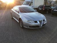 Begagnad Alfa Romeo GT Distinctive 166 HK (122 kW) 2005 Silver Sportkupé
