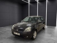 Begagnad Renault Clio II 75 HK (55 kW) 2004 Svart Halvkombi