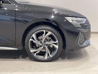 Begagnad Audi A3 S-Line 150 HK (110 kW) 2024 Mytsvart metallic Sedan