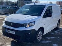 Begagnad Peugeot Partner 102 HK (75 kW) 2022 Vit banquise Minibuss