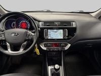 Begagnad Kia Rio 84 HK (61 kW) 2016 Svart Halvkombi