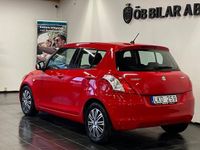 Begagnad Suzuki Swift 94 HK (69 kW) 2011 Röd Halvkombi