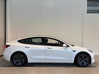 Begagnad Tesla Model 3 Long Range AWD 366 kW (498 HK) 2021 Vit Sedan