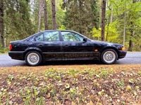 Begagnad BMW 528 193 HK (141 kW) 1997 Svart Sedan