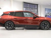 Begagnad BMW iX Comfort Edition 242 kW (330 HK) 2023 Röd SUV