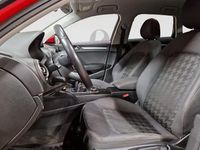 Begagnad Audi A3 Attraction 150 HK (110 kW) 2014 Röd