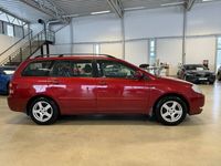 begagnad Toyota Corolla Kombi 1.6 VVT-i M-VÄRME NYA DÄCK DRAGKROK