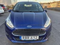 Begagnad Ford Fiesta Titanium 101 HK (74 kW) 2015 Blå Halvkombi