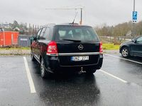 Begagnad Opel Zafira 125 HK (91 kW) 2011 Minibuss