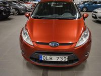 Begagnad Ford Fiesta Titanium 90 HK (66 kW) 2009 Röd Halvkombi