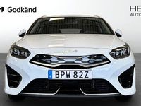 Begagnad Kia Ceed Advance 141 HK (103 kW) 2023 Vit Halvkombi