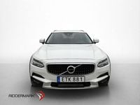 Begagnad Volvo V90 CC Momentum 190 HK (139 kW) 2017 Vit Kombi