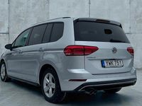 Begagnad VW Touran R-line 150 HK (110 kW) 2018 Silver metallic. Minibuss