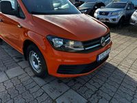 Begagnad VW Caddy 75 HK (55 kW) 2018 Orange Minibuss
