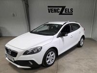 Begagnad Volvo V40 120 HK (88 kW) 2017 Vit Halvkombi