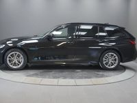 begagnad BMW 328 330e xDrive Touring Driving ass Adaptiv Farth Drag 2021, Kombi