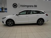 Begagnad Hyundai i30 Essential 120 HK (88 kW) 2023 Vit Kombi