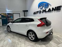 begagnad Volvo V40 D3 Momentum Euro 5/NyKamrem/NyServ/P-Värmare/Drag/