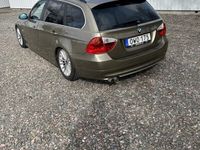 begagnad BMW 325 i ny besiktad och servad