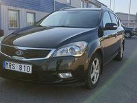 Begagnad Kia Ceed 128 HK (94 kW) 2011 Svart Halvkombi