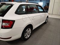 begagnad Skoda Fabia 1,0 Tsi Manuell 95 Hk Style Kombi