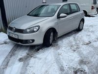 Begagnad VW Golf VI 102 HK (75 kW) 2011 Halvkombi