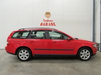 Begagnad Volvo V50 136 HK (100 kW) 2006 Röd Kombi