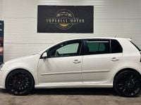 Begagnad VW Golf V Edition 230 HK (169 kW) 2007 Vit Halvkombi