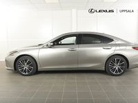 begagnad Lexus ES300H Limited Edition Taklucka Vinterhjul 2023, Sedan