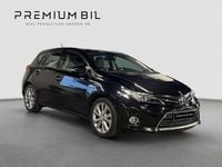 Begagnad Toyota Auris Hybrid Executive 136 HK (100 kW) 2013 Svart Halvkombi
