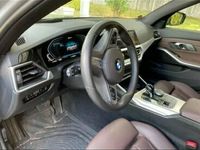 begagnad BMW 330e hybrid, momsbil, Head up, 360