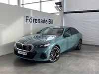 Begagnad BMW 530 M Sport 299 HK (219 kW) 2025 Cape york grön metallic Sedan